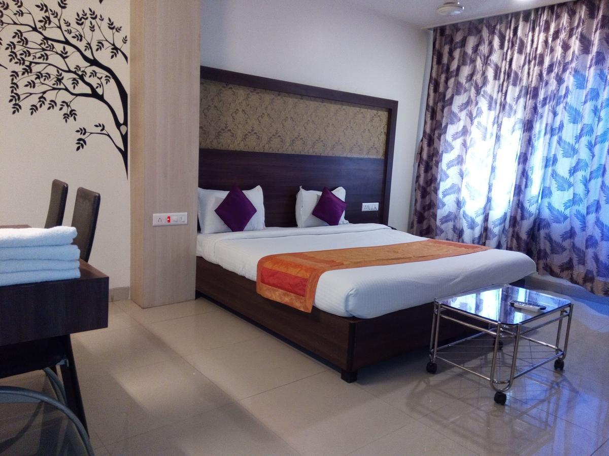 Hotel Veer Residency Панвел Экстерьер фото